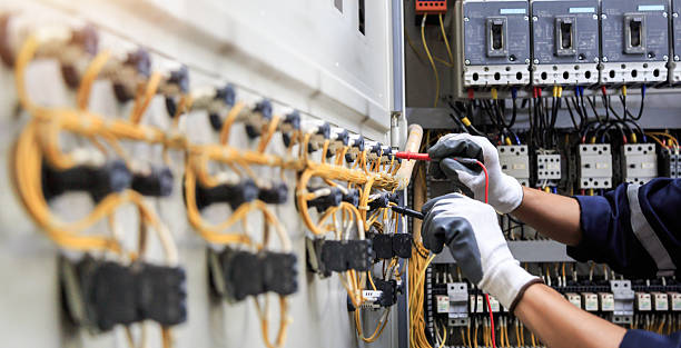 Professional Electrician technician working in Columbus, MS